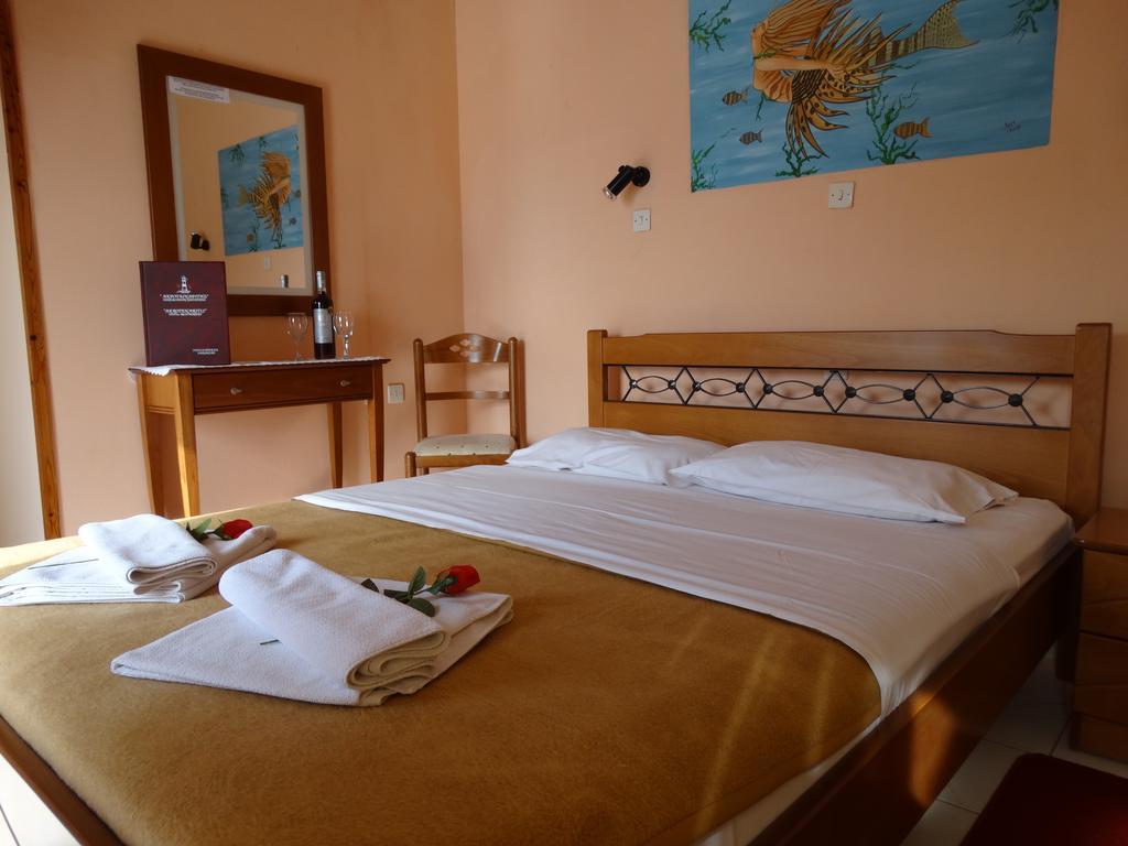 Akrotainaritis Rooms Yerolimin Cameră foto